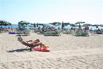 Blue Wave Suite Hotel 4*