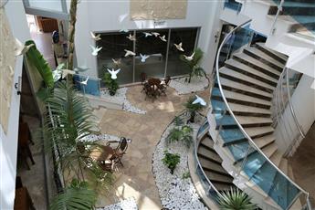 Blue Wave Suite Hotel