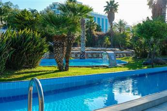 Bodrum Holiday Resort & Spa 5*