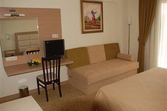 Britannia Hotel 3*