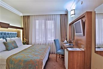 Budo Hotel 3*