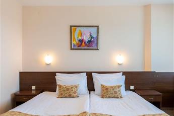 Burgas Beach Hotel 4*