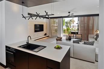 Caja By Maxx Royal 5*