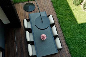 Caja By Maxx Royal