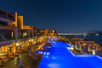 Caresse a Luxury Collection Resort & Spa