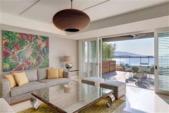 Caresse a Luxury Collection Resort & Spa