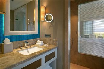 Caresse a Luxury Collection Resort & Spa