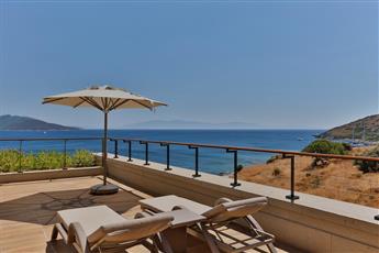 Caresse a Luxury Collection Resort & Spa