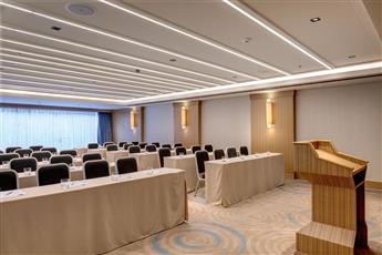 Caresse a Luxury Collection Resort & Spa