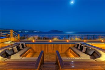 Caresse a Luxury Collection Resort & Spa