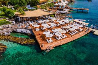 Caresse a Luxury Collection Resort & Spa