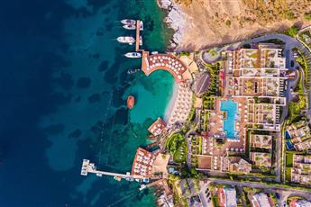 Caresse a Luxury Collection Resort & Spa