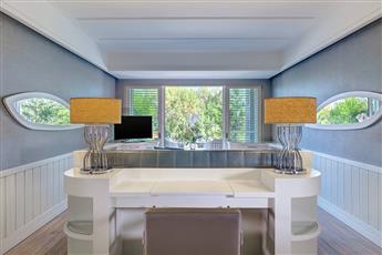 Caresse a Luxury Collection Resort & Spa