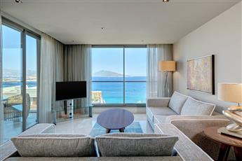 Caresse a Luxury Collection Resort & Spa