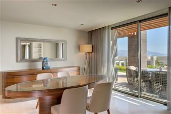 Caresse a Luxury Collection Resort & Spa