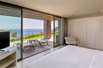 Caresse a Luxury Collection Resort & Spa