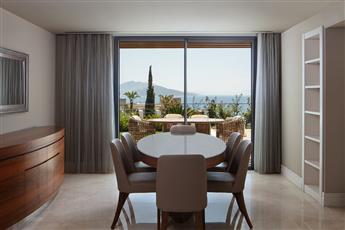 Caresse a Luxury Collection Resort & Spa