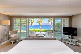 Caresse a Luxury Collection Resort & Spa