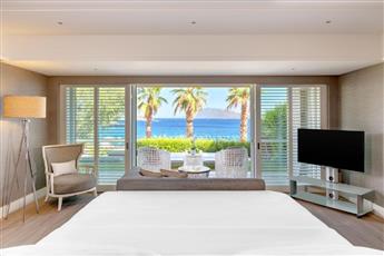 Caresse a Luxury Collection Resort & Spa