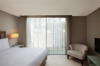 Caresse a Luxury Collection Resort & Spa