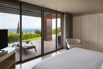 Caresse a Luxury Collection Resort & Spa