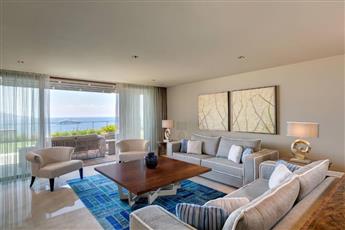 Caresse a Luxury Collection Resort & Spa