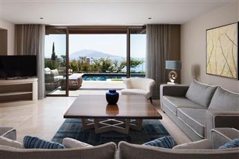 Caresse a Luxury Collection Resort & Spa