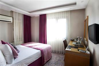 Carlton Hotel 4*