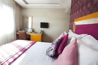 Carlton Hotel 4*