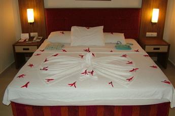 Carmen Suite Hotel 3*