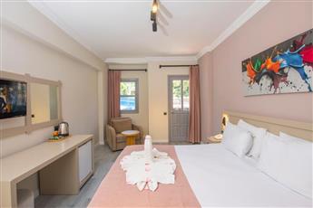Casa De Levi̇ssi̇ Hotel Oludeni̇z