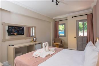 Casa De Levi̇ssi̇ Hotel Oludeni̇z
