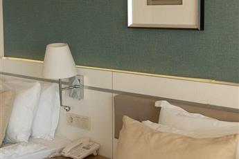 Castival Hotel Side 5*