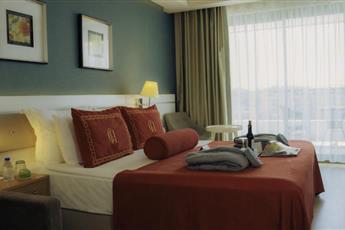 Castival Hotel Side
