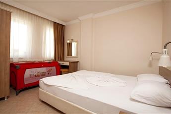 Catty Cats Garden Hotel 4*