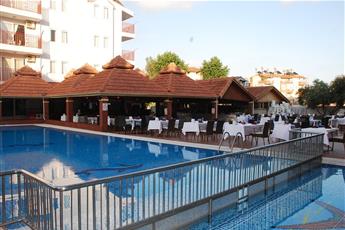 Catty Cats Garden Hotel