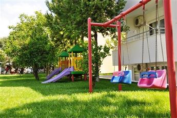 Catty Cats Garden Hotel