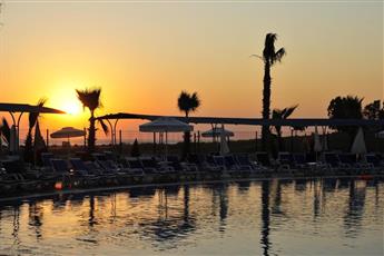 Cenger Beach Resort & Spa Hotel