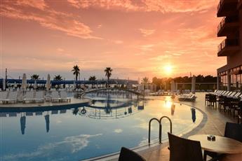 Cenger Beach Resort & Spa Hotel