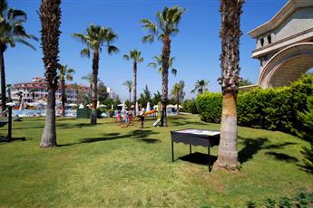 Cesars Resort Side
