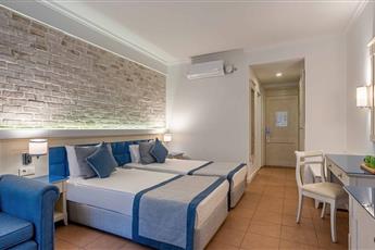 Champion Holiday Village 5*