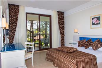 Champion Holiday Village 5*