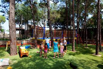 Champion Holiday Village