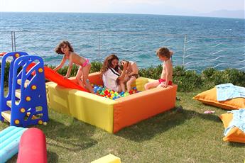 Charisma De Luxe Hotel 5*