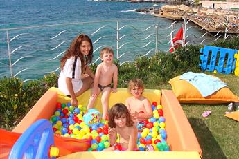 Charisma De Luxe Hotel 5*