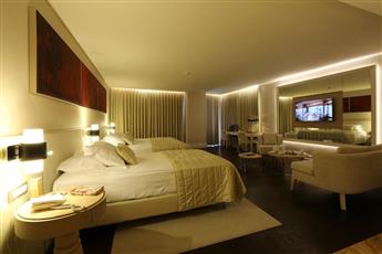 Charisma De Luxe Hotel 5*