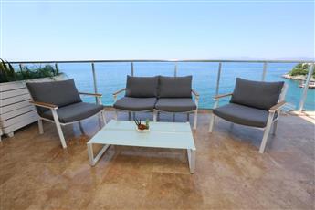 Charisma De Luxe Hotel 5*