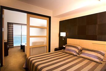 Charisma De Luxe Hotel 5*