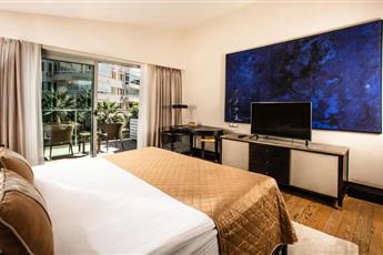 Charisma De Luxe Hotel