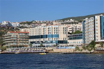 Charisma De Luxe Hotel